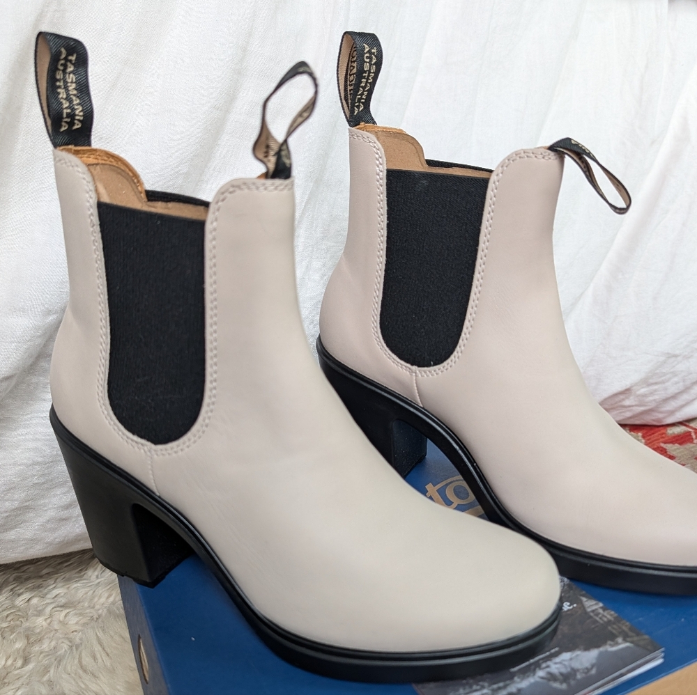 New In Box Blundstone Heel Boots 2364 - US 8.5 - Picture 4 of 8